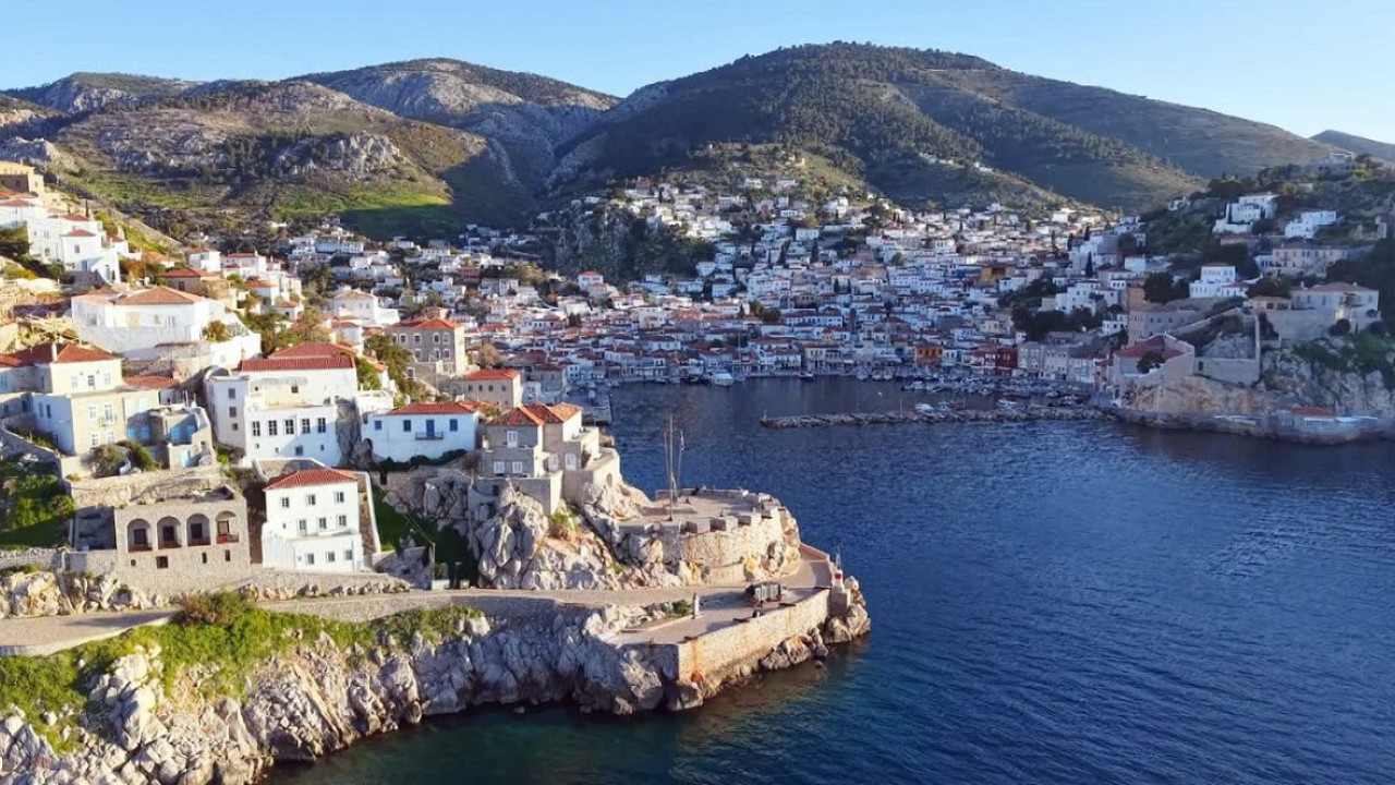 «Όπου Υπάρχει Ελλάδα»: Στην κοσμοπολίτικη Ύδρα «Όπου Υπάρχει Ελλάδα»: Στην κοσμοπολίτικη Ύδρα