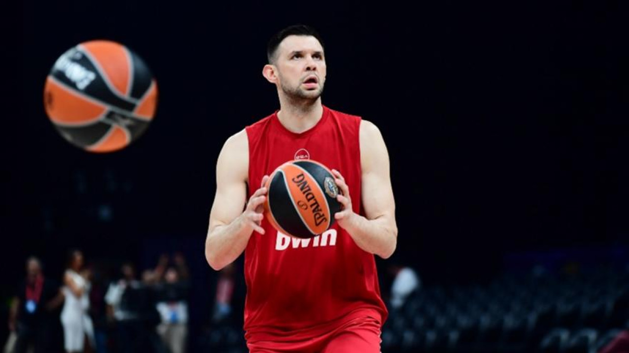 Παπανικολάου στο sport-fm.gr: «Είχαμε την ταμπέλα του φαβορί όλη τη χρονιά»
