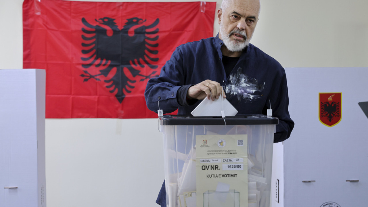 Εκλογές- Αλβανία: Έκλεισαν οι κάλπες- Μπροστά με διαφορά ο Ράμα Εκλογές- Αλβανία: Έκλεισαν οι κάλπες- Μπροστά με διαφορά ο Ράμα