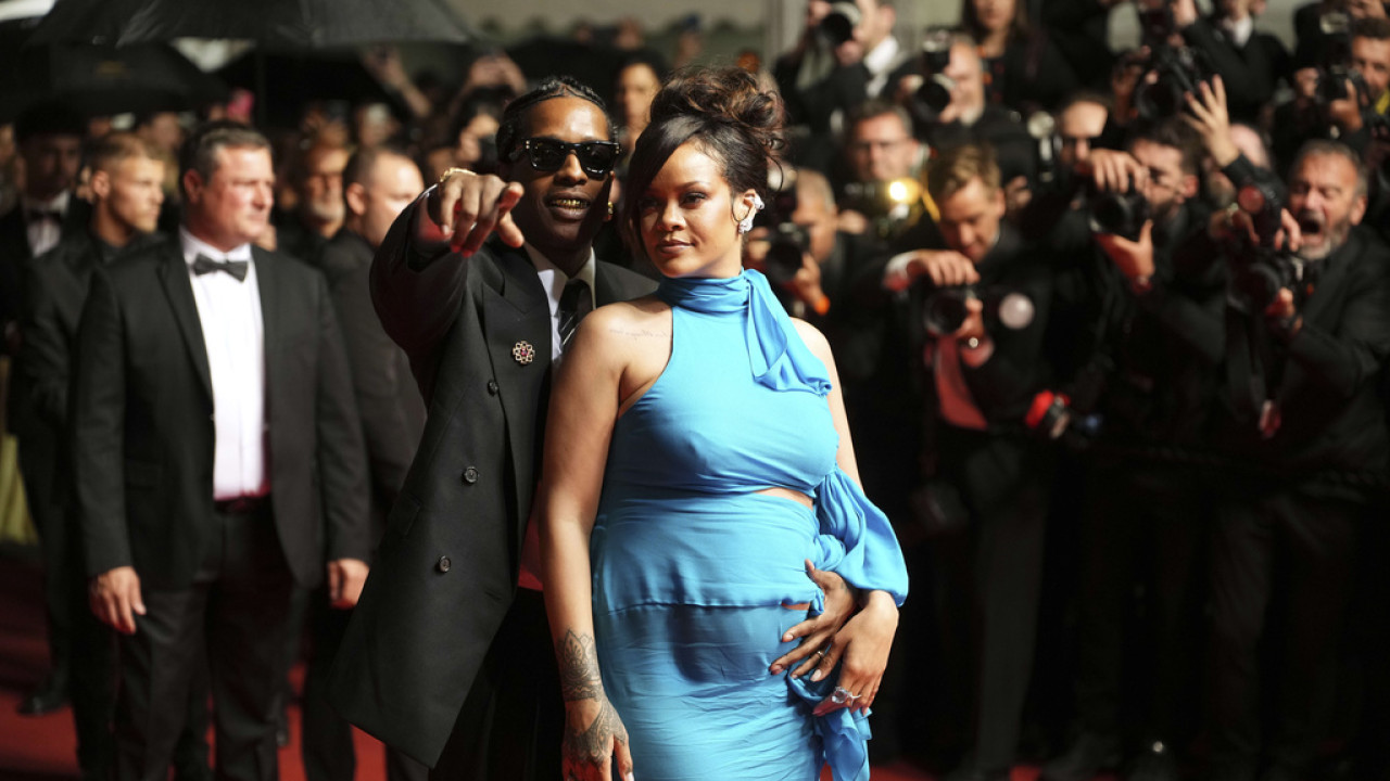 Rihanna: «Απογείωσε» το pregnant style στις Κάννες - Δεν έφυγε από το πλευρό του A$AP Rocky - Μα, τι έρωτας… (video-φωτό)