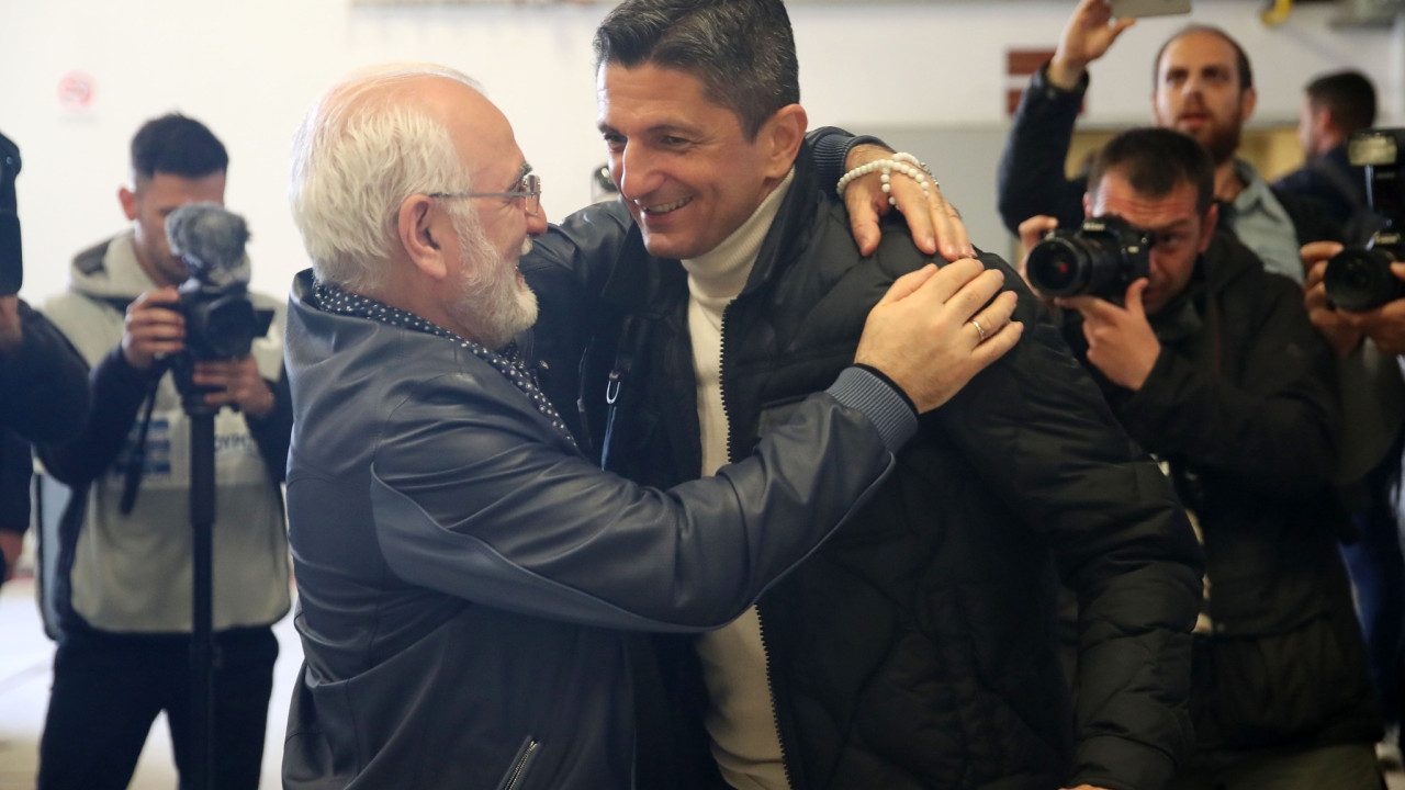ΠΑΟΚ: Τα είπαν Σαββίδης-Λουτσέσκου με το βλέμμα στη νέα σεζόν ΠΑΟΚ: Τα είπαν Σαββίδης-Λουτσέσκου με το βλέμμα στη νέα σεζόν