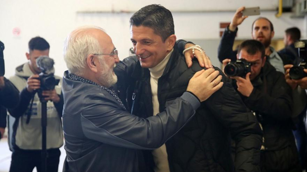 ΠΑΟΚ: Τα λένε Σαββίδης-Λουτσέσκου για το μέλλον ΠΑΟΚ: Τα λένε Σαββίδης-Λουτσέσκου για το μέλλον