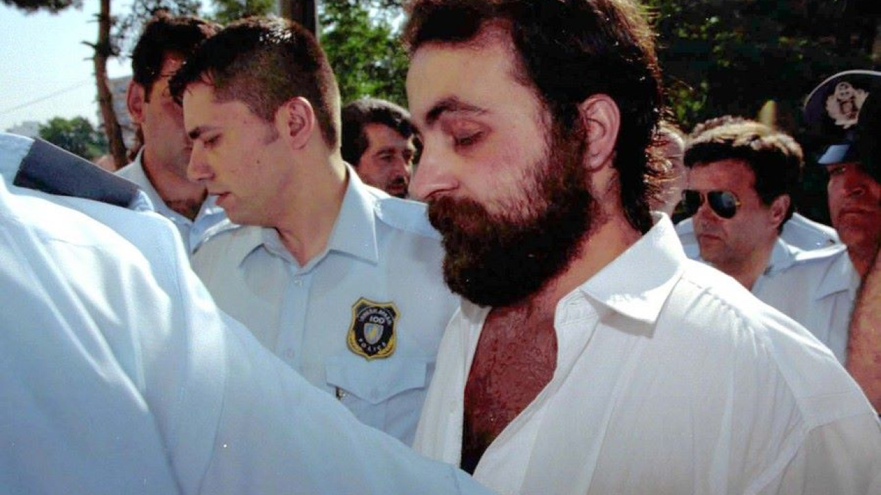 Σαν σήμερα: Ο Θεόφιλος Σεχίδης ξεκληρίζει όλη του την οικογένεια στη Θάσο Σαν σήμερα: Ο Θεόφιλος Σεχίδης ξεκληρίζει όλη του την οικογένεια στη Θάσο