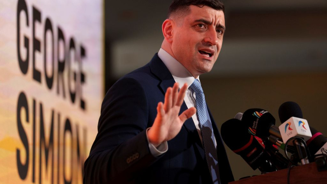 Τζόρτζε Σιμιόν: Ποιος είναι ο ακροδεξιός νικητής των εκλογών στη Ρουμανία Τζόρτζε Σιμιόν: Ποιος είναι ο ακροδεξιός νικητής των εκλογών στη Ρουμανία