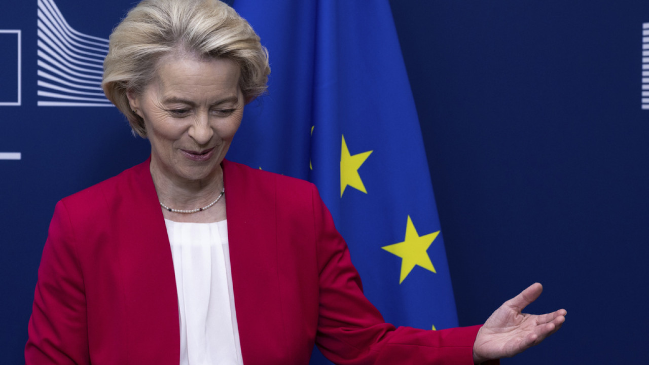 Η Ούρσουλα φον ντερ Λάιεν αντιμέτωπη με πρόταση μομφής ακροδεξιών ευρωβουλευτών