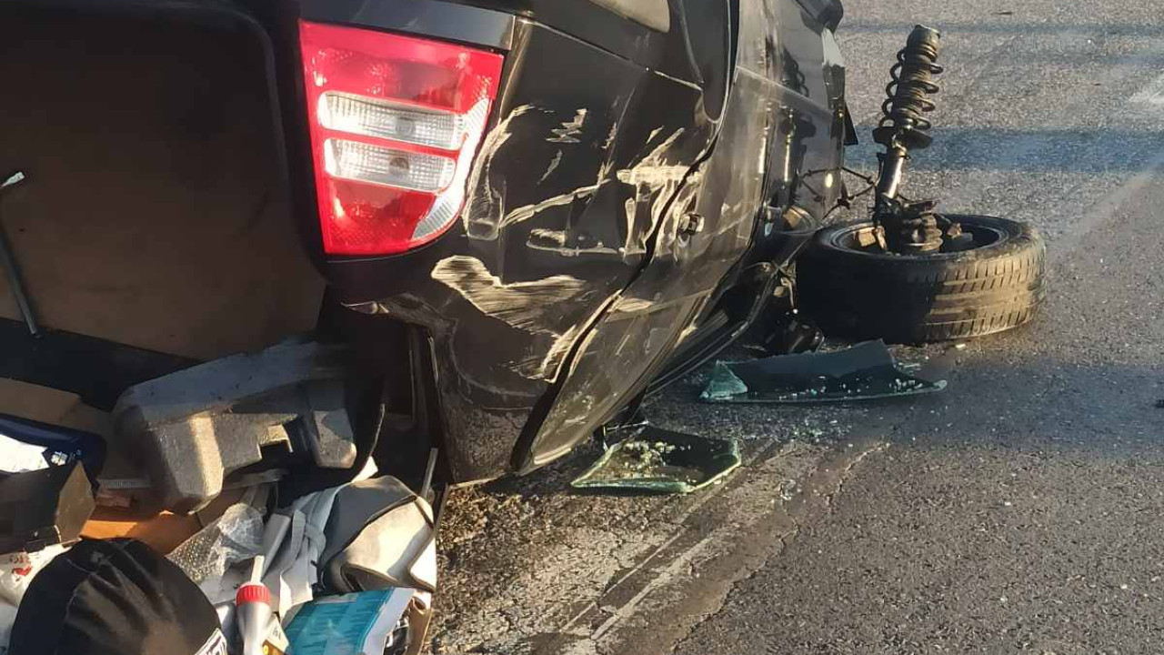 Ντελαπάρισε αυτοκίνητο στον Κηφισό – Δείτε φωτογραφίες 