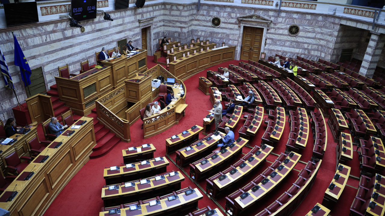Κώδικας Οδικής Κυκλοφορίας: Ψηφίστηκε κατά πλειοψηφία στις Επιτροπές το νομοσχέδιο