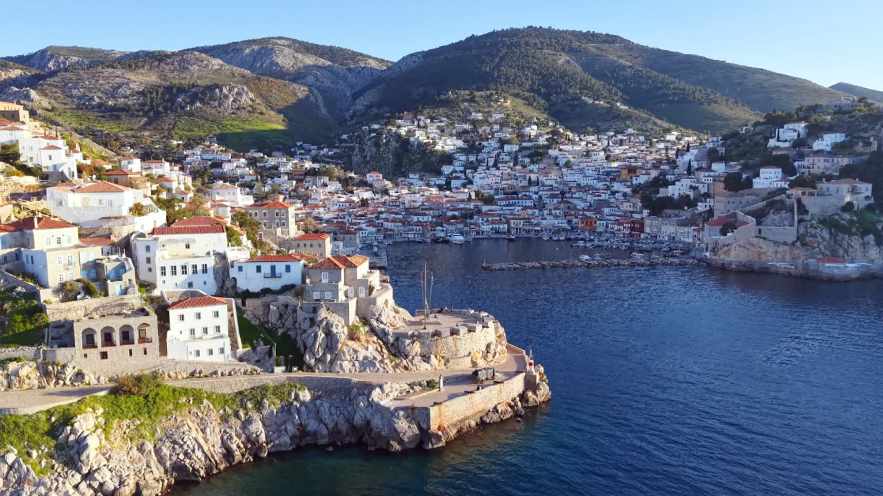 Σχολή Ναυτικών στην Ύδρα: Παράδοση, όνειρα και σκληρή καθημερινότητα