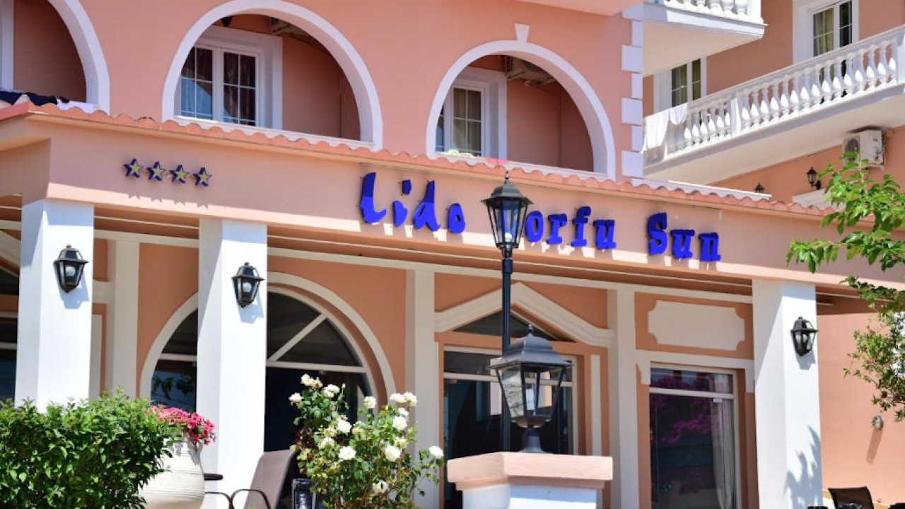 Διαψεύδει το Lido Corfu Sun Hotel καταγγελίες Αγγλίδας τουρίστριας