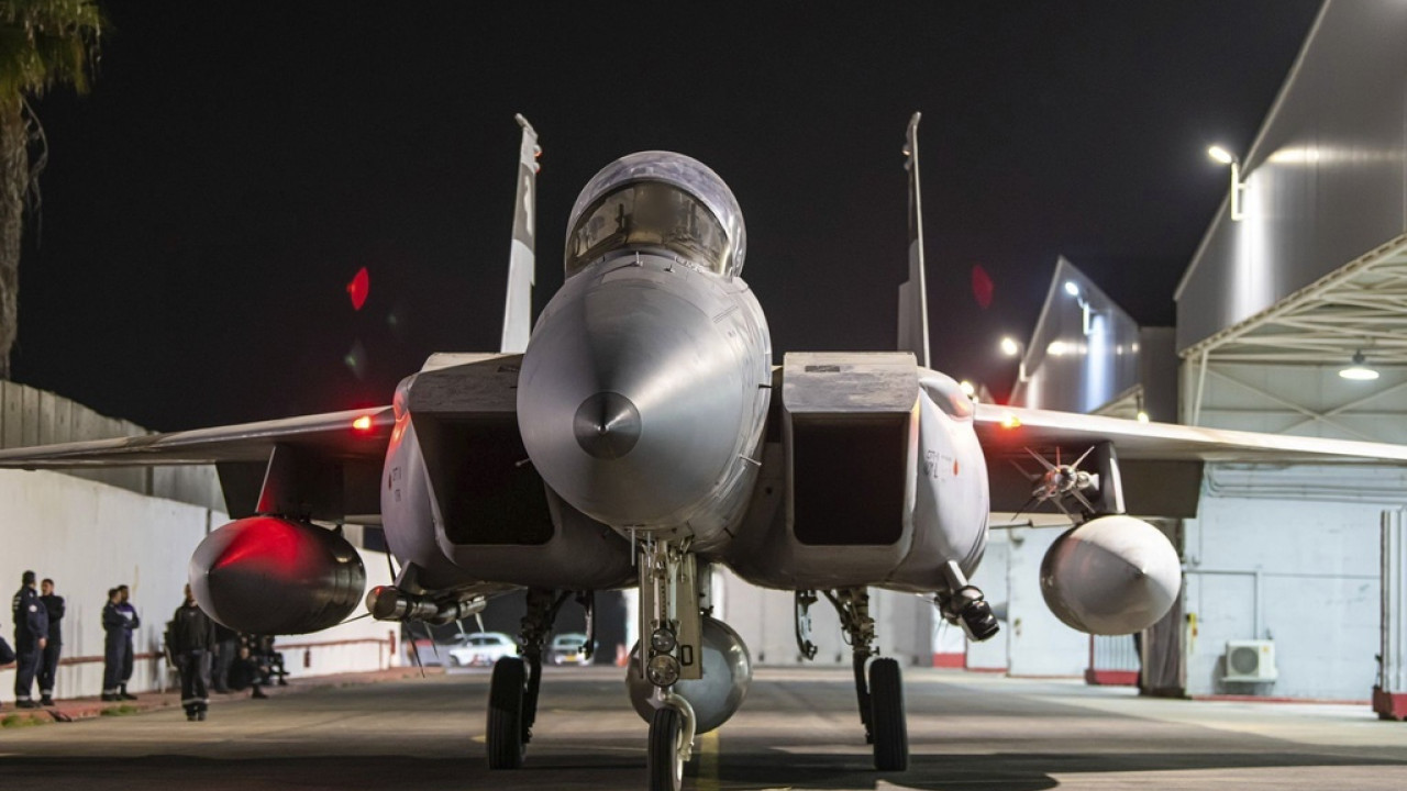 IDF: «Ακόμα και αυτή την ώρα, η Πολεμική Αεροπορία συνεχίζει να επιτίθεται στο Ιράν» IDF: «Ακόμα και αυτή την ώρα, η Πολεμική Αεροπορία συνεχίζει να επιτίθεται στο Ιράν»
