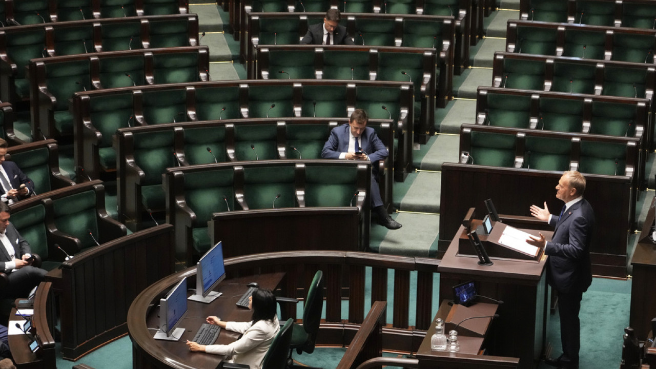 Πολωνία: Η κυβέρνηση Τουσκ κέρδισε την ψήφο εμπιστοσύνης