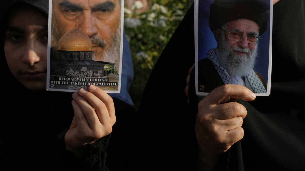 Το Ιράν επιταχύνει τη διαδικασία διαδοχής του Χαμενεΐ: Ποιοι είναι οι επικρατέστεροι 