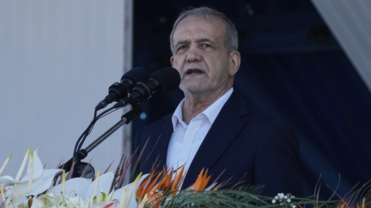Πεζεσκιάν: Το Ιράν θα ανοικοδομήσει τις πυρηνικές εγκαταστάσεις αν καταστραφούν Πεζεσκιάν: Το Ιράν θα ανοικοδομήσει τις πυρηνικές εγκαταστάσεις αν καταστραφούν