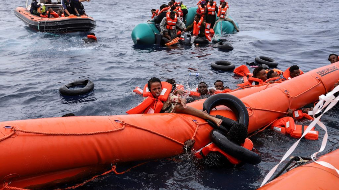 Κομισιόν για τις παράτυπες αφίξεις από τη Λιβύη: «Συνεχής επικοινωνία με τις ελληνικές Αρχές» Κομισιόν για τις παράτυπες αφίξεις από τη Λιβύη: «Συνεχής επικοινωνία με τις ελληνικές Αρχές»