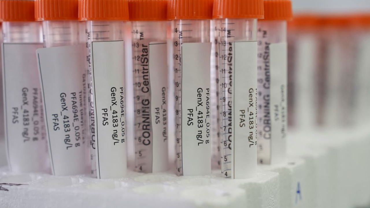 Χημικά PFAS: ΜΚΟ καταγγέλει εκτεταμένη μόλυνση τροφίμων Χημικά PFAS: ΜΚΟ καταγγέλει εκτεταμένη μόλυνση τροφίμων