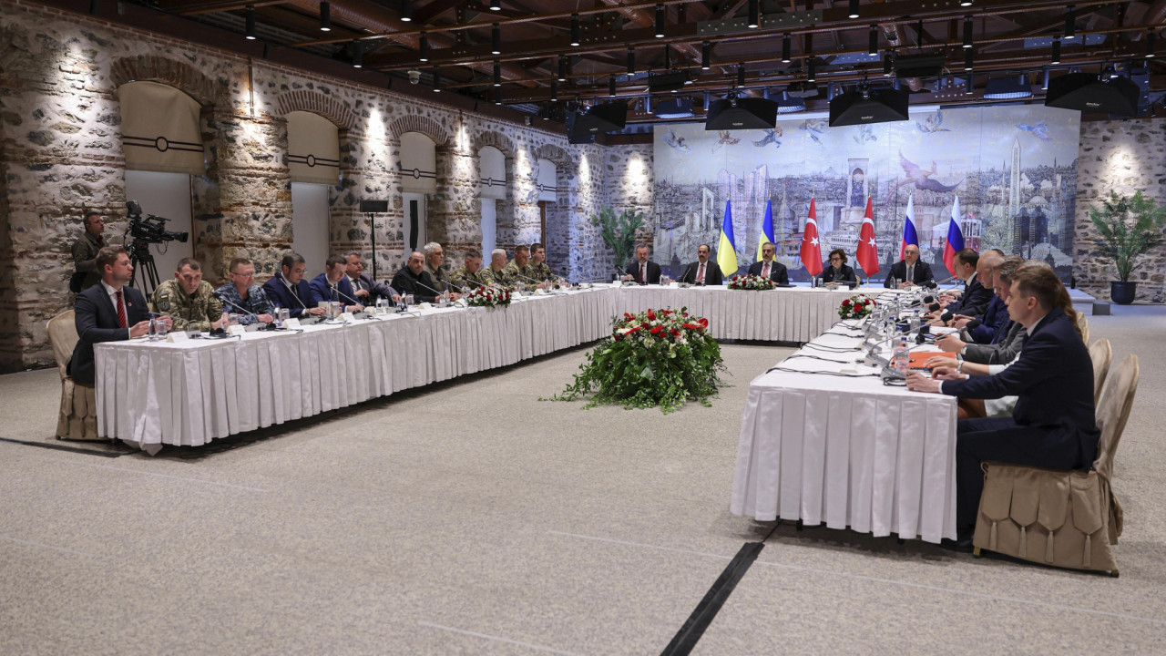 Κωνσταντινούπολη: Συνάντηση ουκρανικής αντιπροσωπείας με Ευρωπαίους αξιωματούχους λίγο πριν την έναρξη των συνομιλιών με τη Ρωσία Κωνσταντινούπολη: Συνάντηση ουκρανικής αντιπροσωπείας με Ευρωπαίους αξιωματούχους λίγο πριν την έναρξη των συνομιλιών με τη Ρωσία
