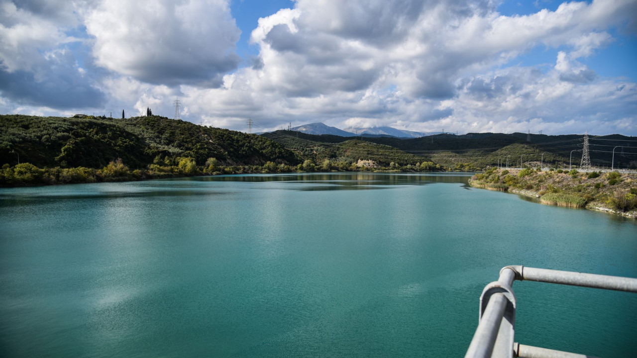 Άρτα: Δύο ανήλικα παιδιά ανασύρθηκαν χωρίς τις αισθήσεις τους από τον ποταμό Άραχθο Άρτα: Δύο ανήλικα παιδιά ανασύρθηκαν χωρίς τις αισθήσεις τους από τον ποταμό Άραχθο