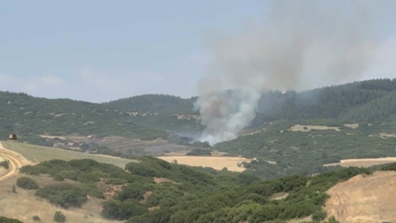 Βελτιωμένη η εικόνα της φωτιάς στον λόφο Αράπη στη Θεσσαλονίκη - Δείτε βίντεο
