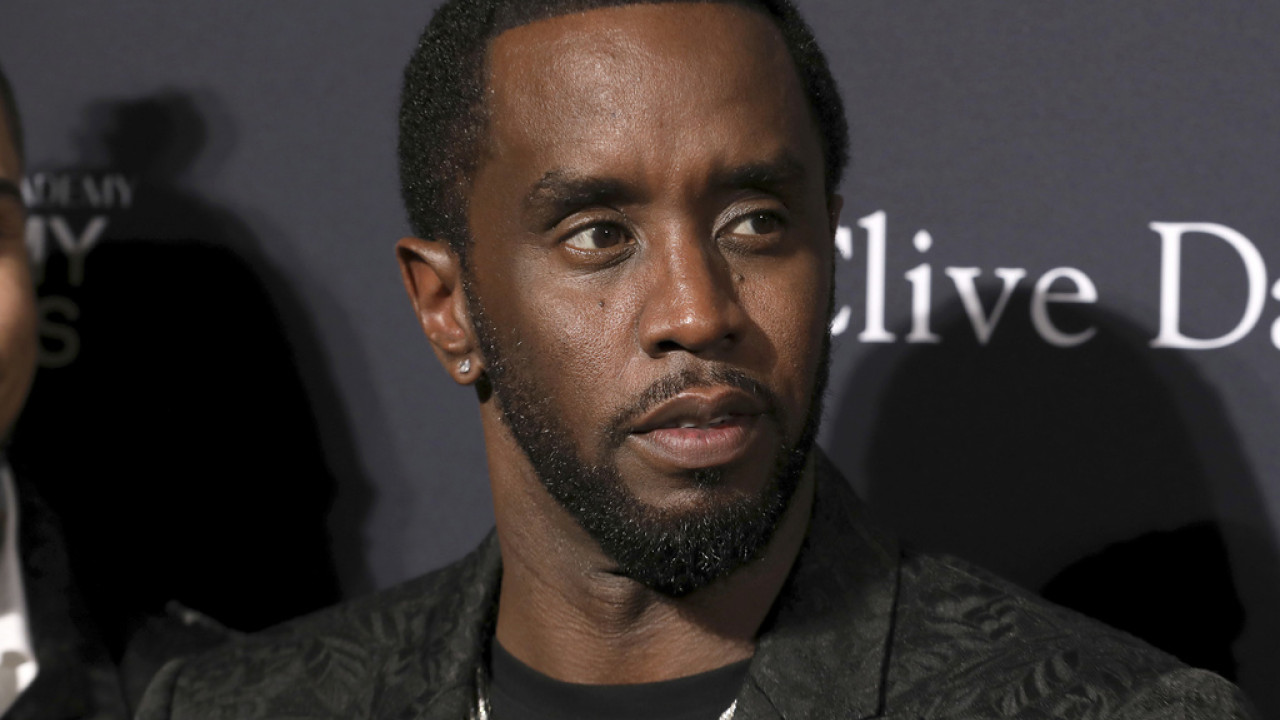 Sean «Diddy» Combs: Είχε περάσει από οντισιόν για τον ρόλο του Τζέιμς Μπράουν στην ταινία «Get on Up» Sean «Diddy» Combs: Είχε περάσει από οντισιόν για τον ρόλο του Τζέιμς Μπράουν στην ταινία «Get on Up»