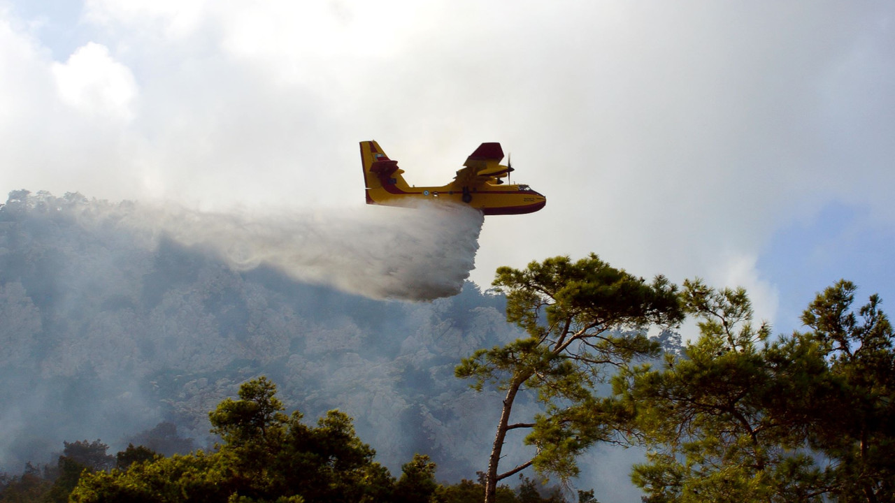 Φωτιά στον Άγιο Στέφανο Λακωνίας – Σηκώθηκαν εναέρια μέσα Φωτιά στον Άγιο Στέφανο Λακωνίας – Σηκώθηκαν εναέρια μέσα