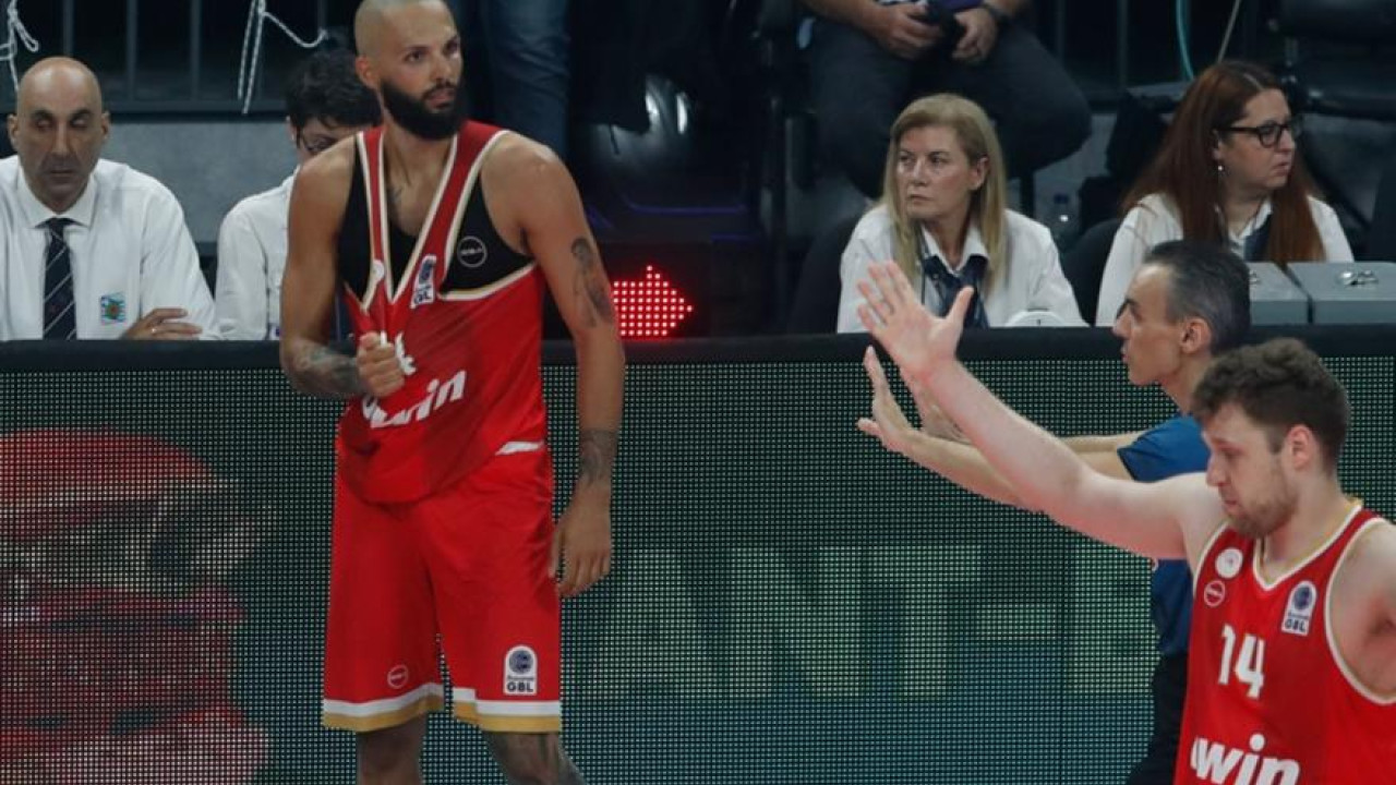 Παναθηναϊκός: Ανακοίνωση κατά Ολυμπιακού για τις χειρονομίες του Φουρνιέ Παναθηναϊκός: Ανακοίνωση κατά Ολυμπιακού για τις χειρονομίες του Φουρνιέ