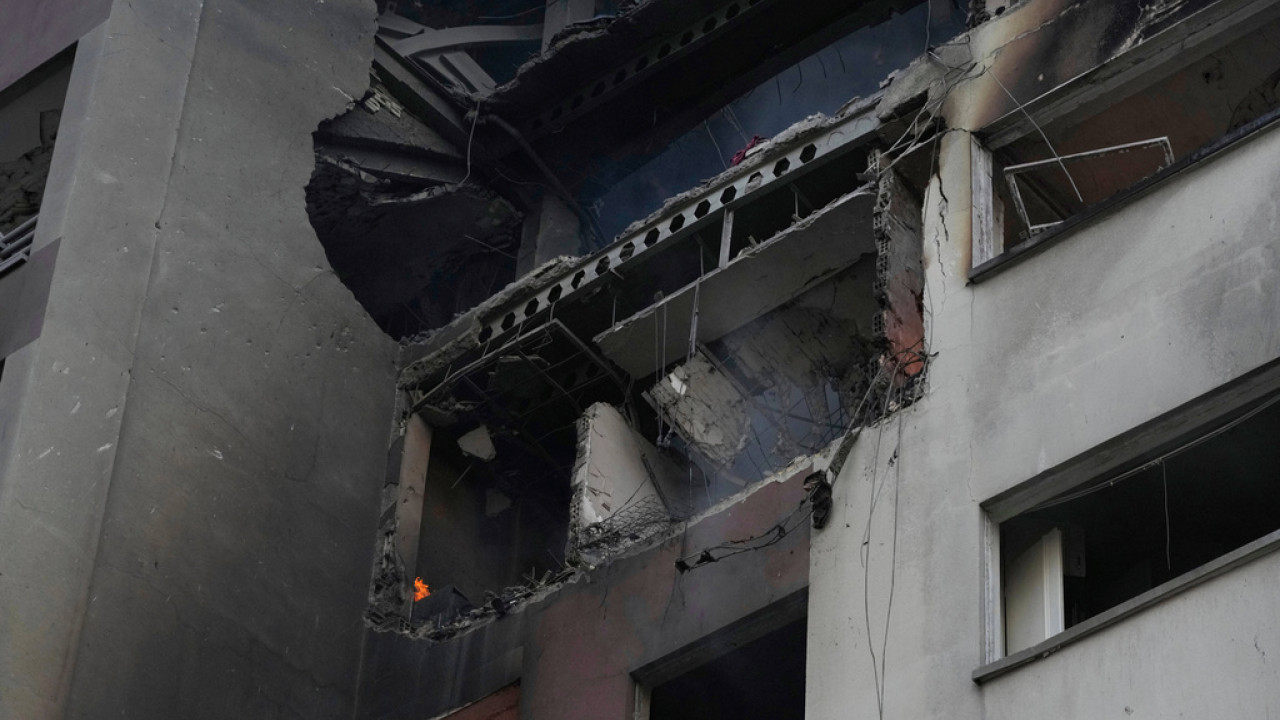Σκηνές χάους στο Ιράν - Δείτε βίντεο, φωτό από τα ισραηλινά χτυπήματα και τις καταστροφές 