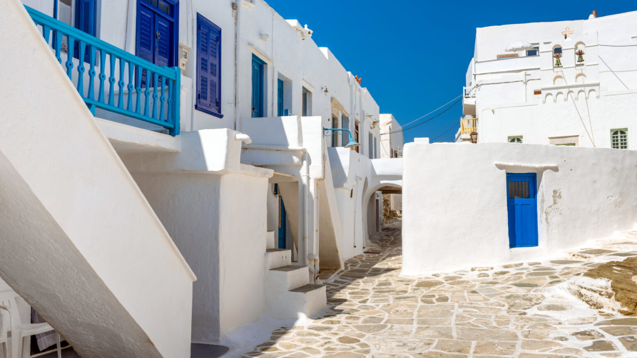 Βόλτα στο μαγευτικό Κάστρο της Σίφνου