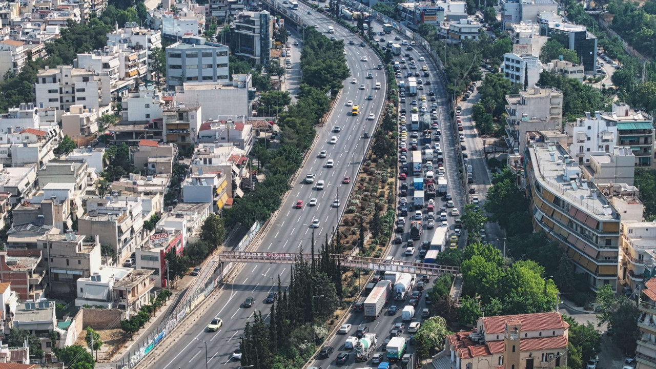 Κίνηση: Ξεκίνησε η έξοδος του τριημέρου – Μεγάλα μποτιλιαρίσματα Κίνηση: Ξεκίνησε η έξοδος του τριημέρου – Μεγάλα μποτιλιαρίσματα