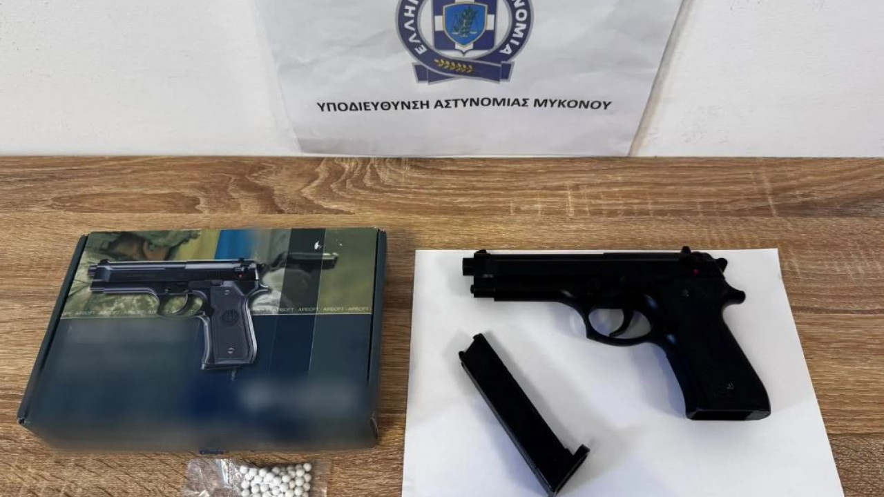 Μύκονος: Συνελήφθη 45χρονος για παράνομη οπλοκατοχή και απειλή Μύκονος: Συνελήφθη 45χρονος για παράνομη οπλοκατοχή και απειλή