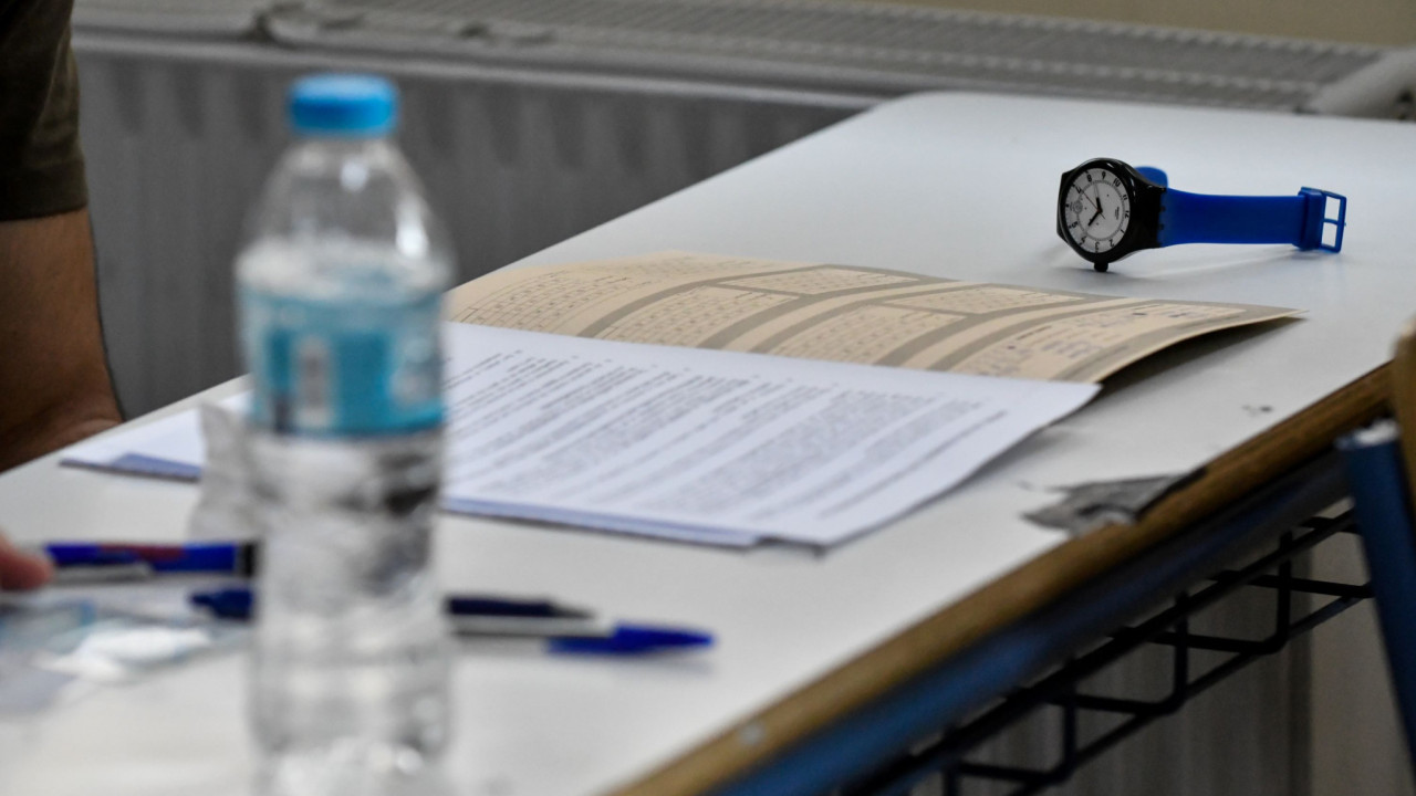 Πανελλαδικές 2025: Δείτε τα θέματα και τις απαντήσεις σε Αρχαία, Μαθηματικά, Βιολογία για τους μαθητές των ΓΕΛ