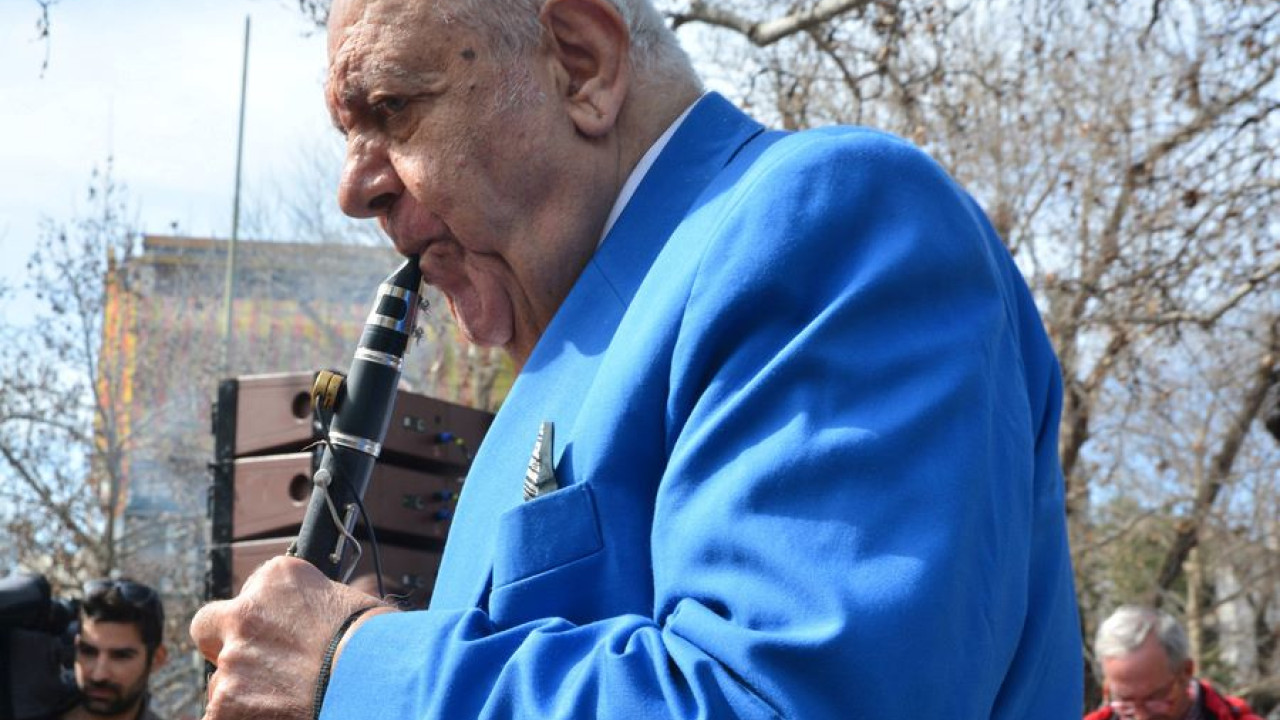 Πετρολούκας Χαλκιάς: Πένθος στα χωριά του Πωγωνίου για τον θάνατο του «δάσκαλου» του κλαρίνου