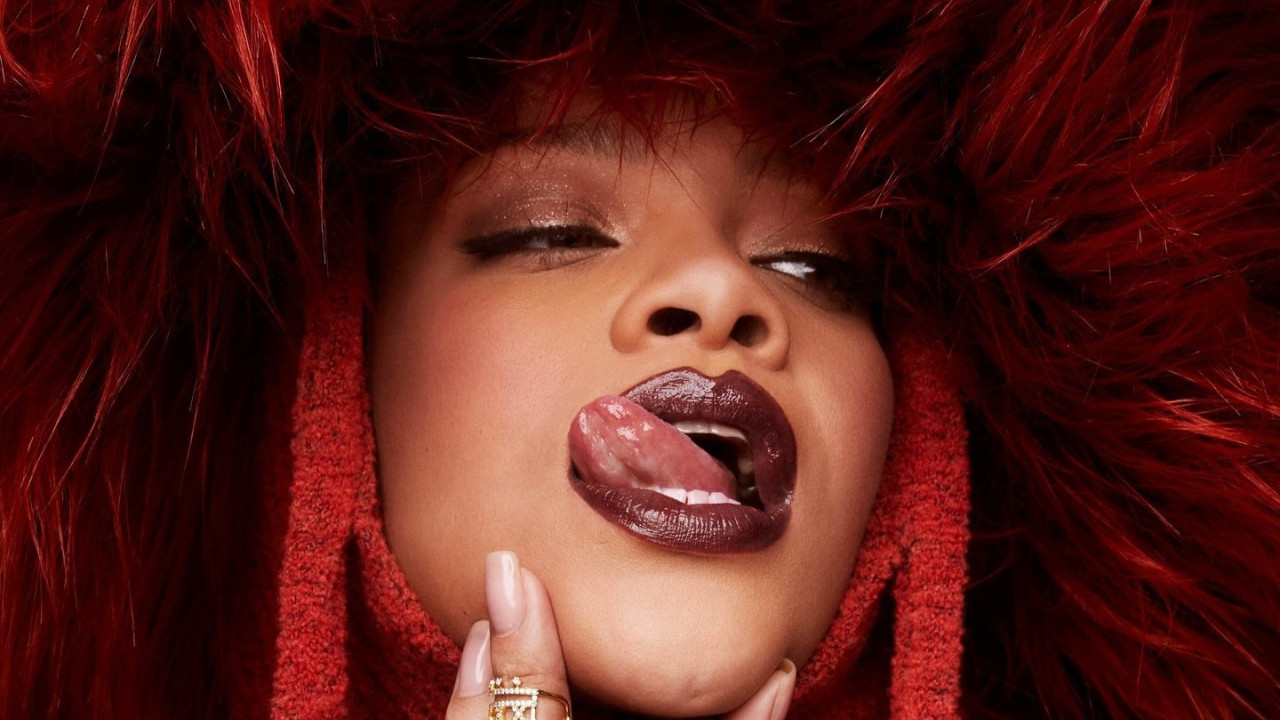 Rihanna: Ποζάρει πάλι με εσώρουχα και είναι σκέτη… κόλαση - Φωτιά και λάβρα οι φωτογραφίες της