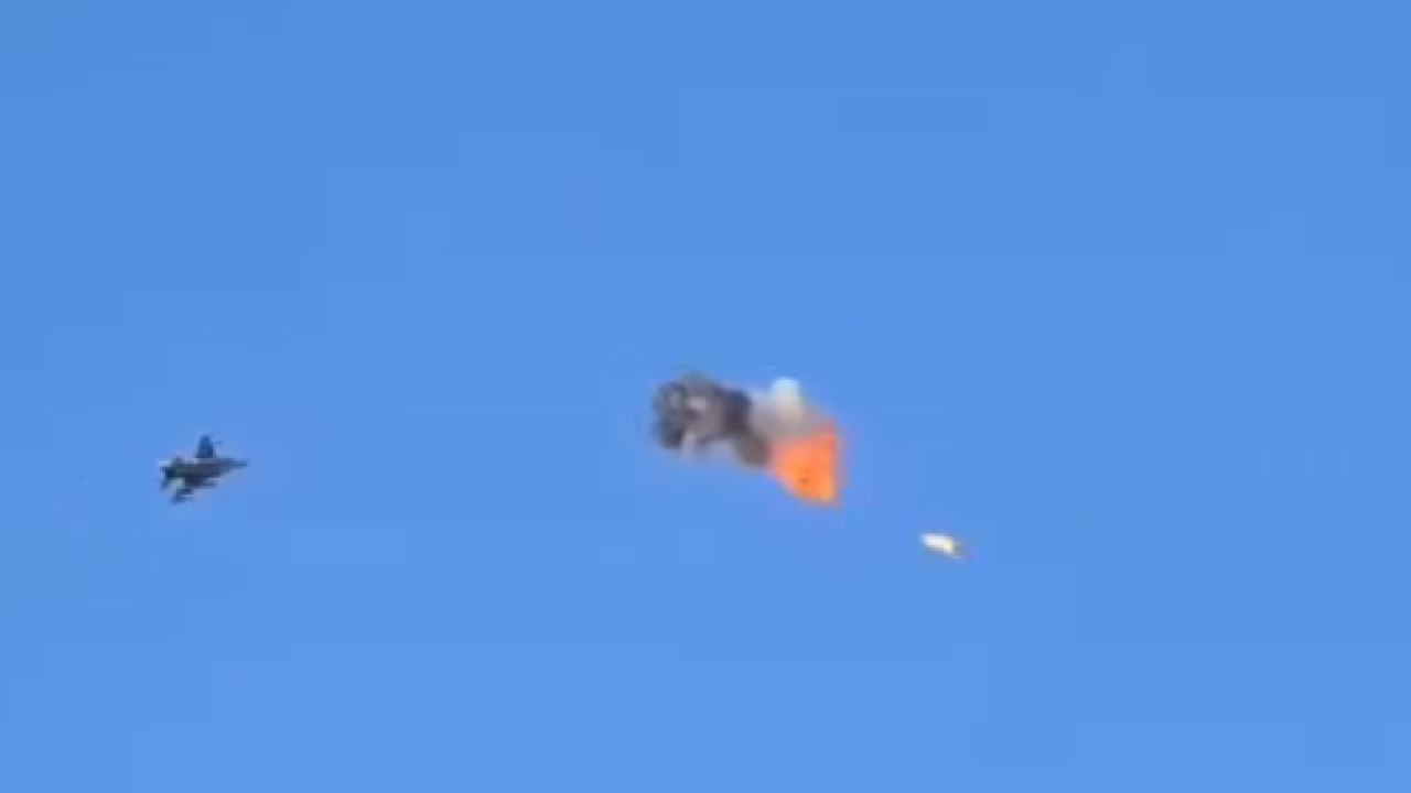 Ισραηλινό μαχητικό αναχαιτίζει ιρανικό drone στον εναέριο χώρο της Συρίας - Δείτε βίντεο