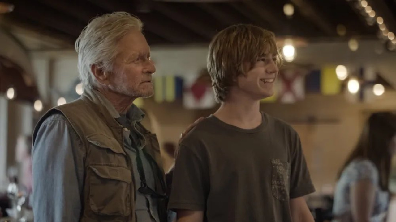 «Looking Through Water»: Αυτή είναι η ταινία που ο Michael Douglas πρωταγωνιστεί με τον γιο του (trailer)