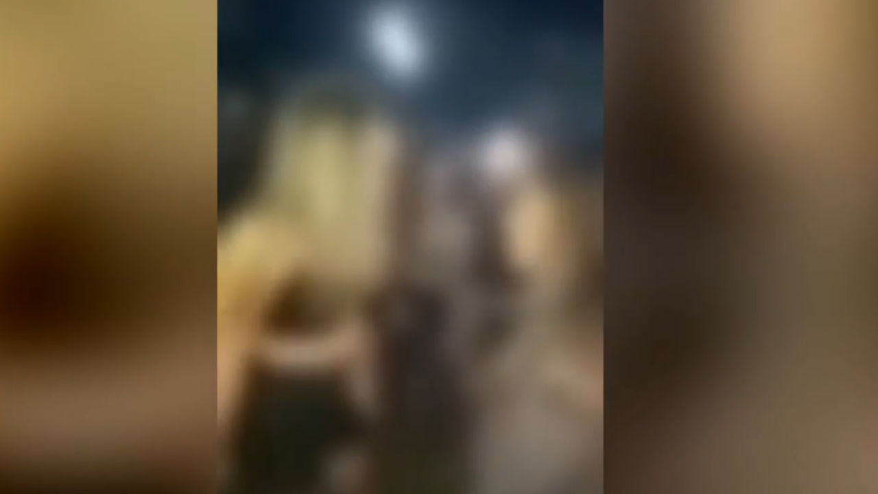 Άγριο μπούλινγκ και ξυλοδαρμός κοριτσιού από 16χρονες – Βίντεο Άγριο μπούλινγκ και ξυλοδαρμός κοριτσιού από 16χρονες – Βίντεο