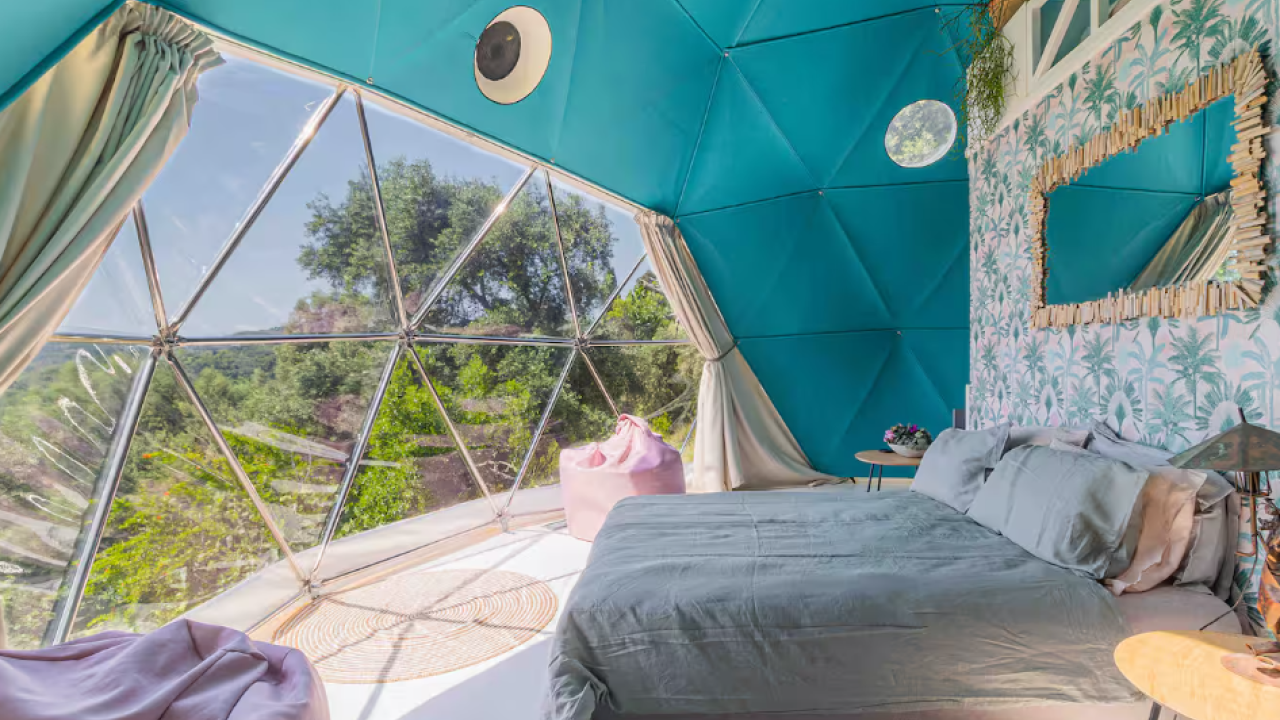Και σκηνές στο Airbnb: Η νέα τάση που κερδίζει συνεχώς υποστηρικτές (Δείτε φωτογραφίες)