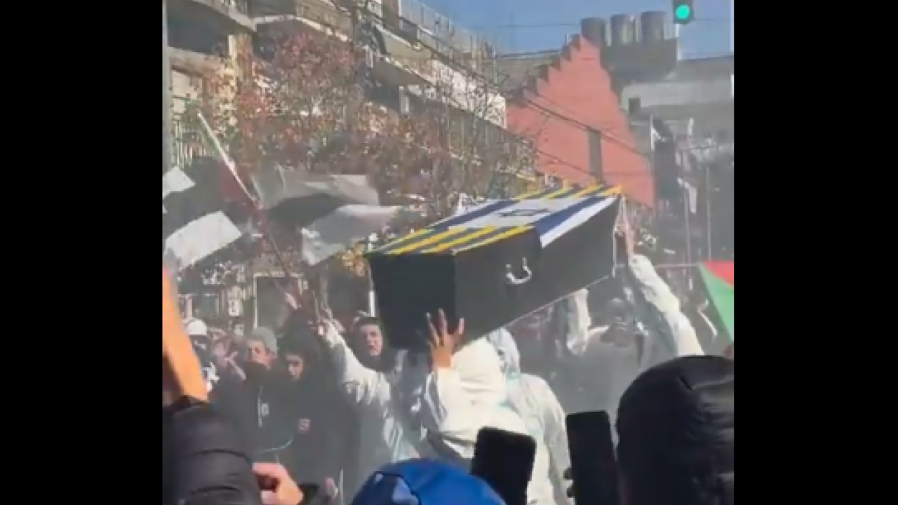 Αργεντινή: Οπαδοί της ομάδας All Boys κουβαλούσαν φέρετρο με την ισραηλινή σημαία – Βίντεο