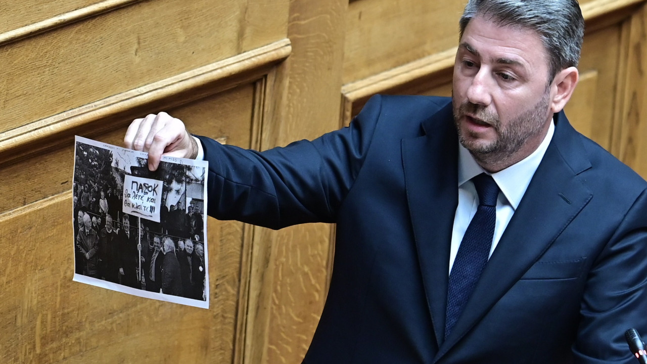 Ανδρουλάκης για ευθύνες υπουργών: Όχι στην απαξίωση της Δημοκρατίας Ανδρουλάκης για ευθύνες υπουργών: Όχι στην απαξίωση της Δημοκρατίας