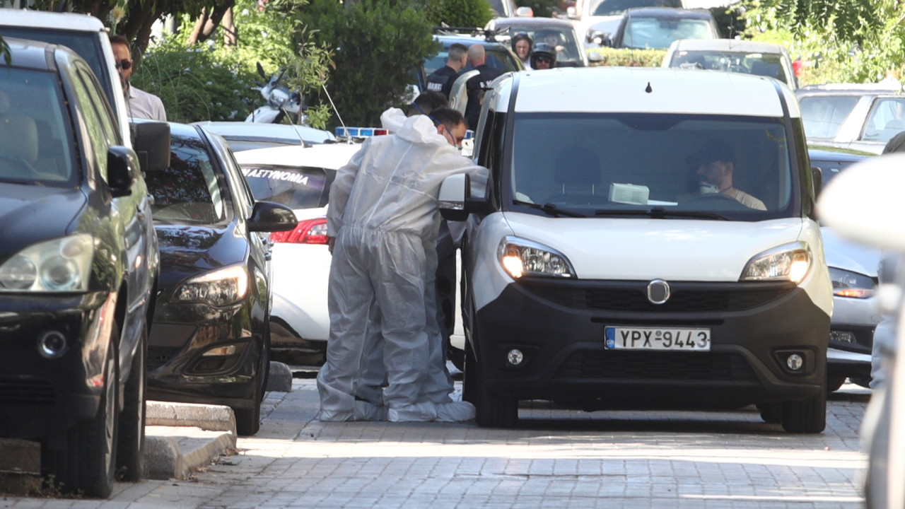 Εντοπίστηκε βόμβα στο σπίτι γνωστού δημοσιογράφου στο Νέο Ψυχικό - Δείτε φωτό, βίντεο