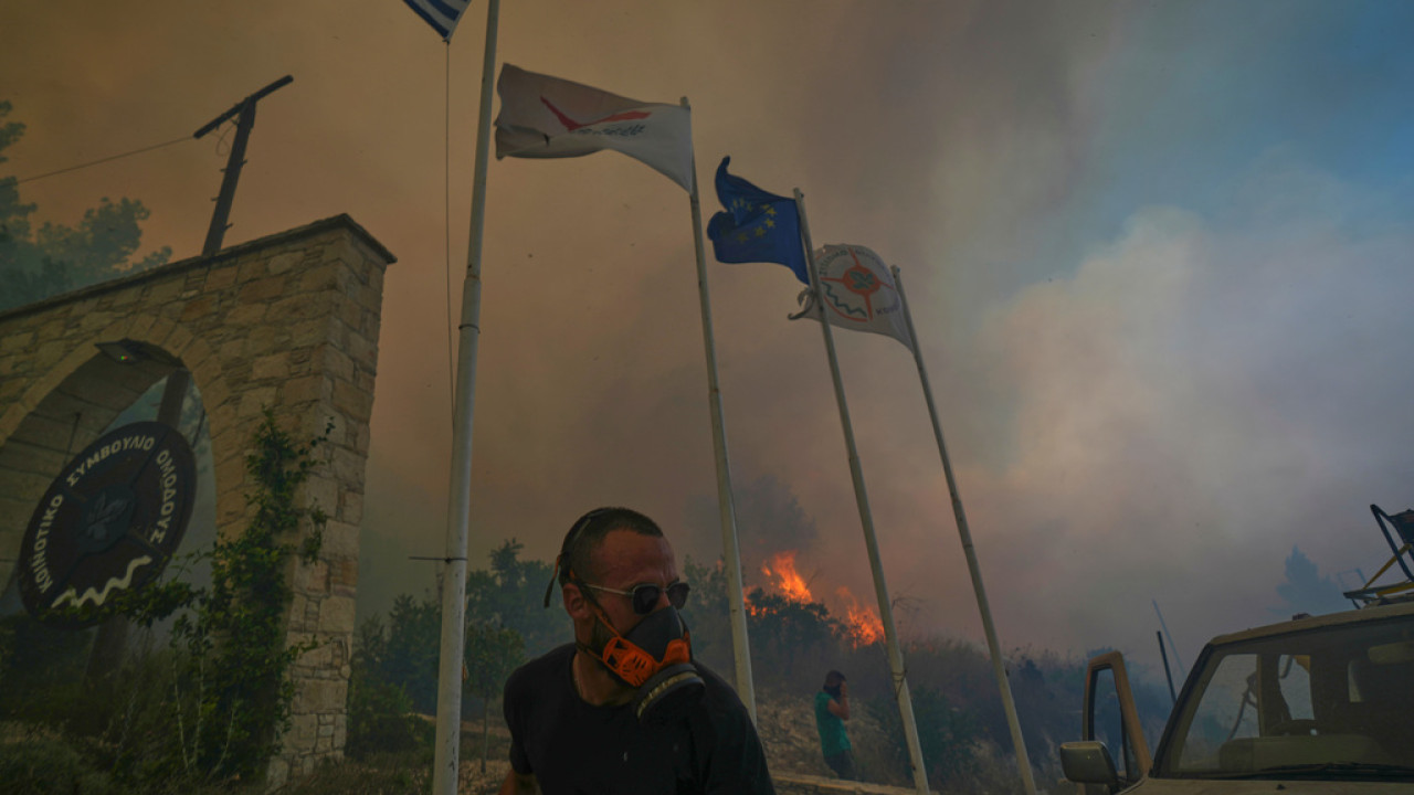 Αρχιπύραρχος ΠΥ Κύπρου: Εκκενώσαμε 13 οικισμούς για να μην πάθουμε ό,τι έγινε στο Μάτι Αρχιπύραρχος ΠΥ Κύπρου: Εκκενώσαμε 13 οικισμούς για να μην πάθουμε ό,τι έγινε στο Μάτι