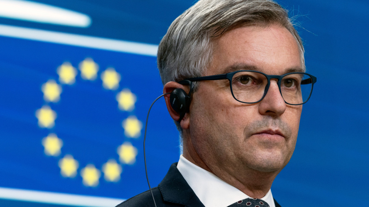 Αξιωματούχος της ΕΕ: Να συνεργαστούμε με τους Λίβυους για να σταματήσουμε τον Πούτιν Αξιωματούχος της ΕΕ: Να συνεργαστούμε με τους Λίβυους για να σταματήσουμε τον Πούτιν