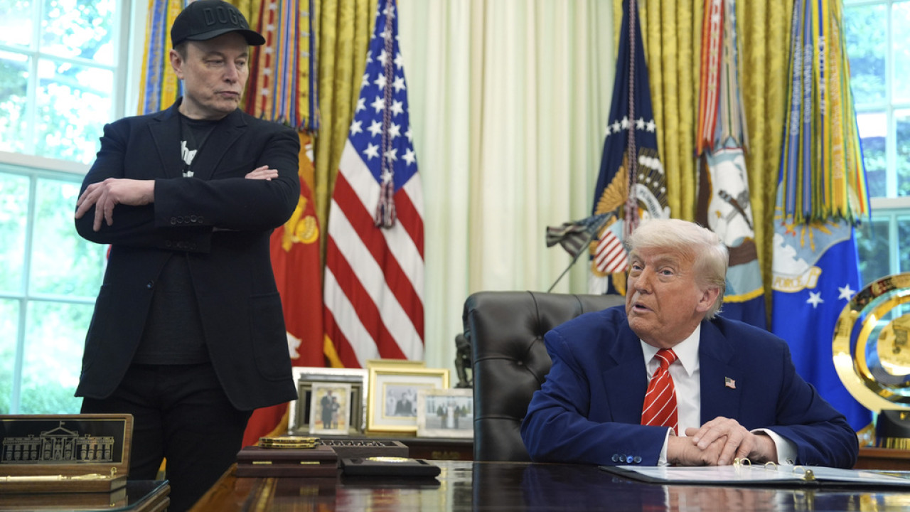 Πολιτική επανεμφάνιση Μασκ; Η SpaceX προειδοποιεί τους επενδυτές Πολιτική επανεμφάνιση Μασκ; Η SpaceX προειδοποιεί τους επενδυτές