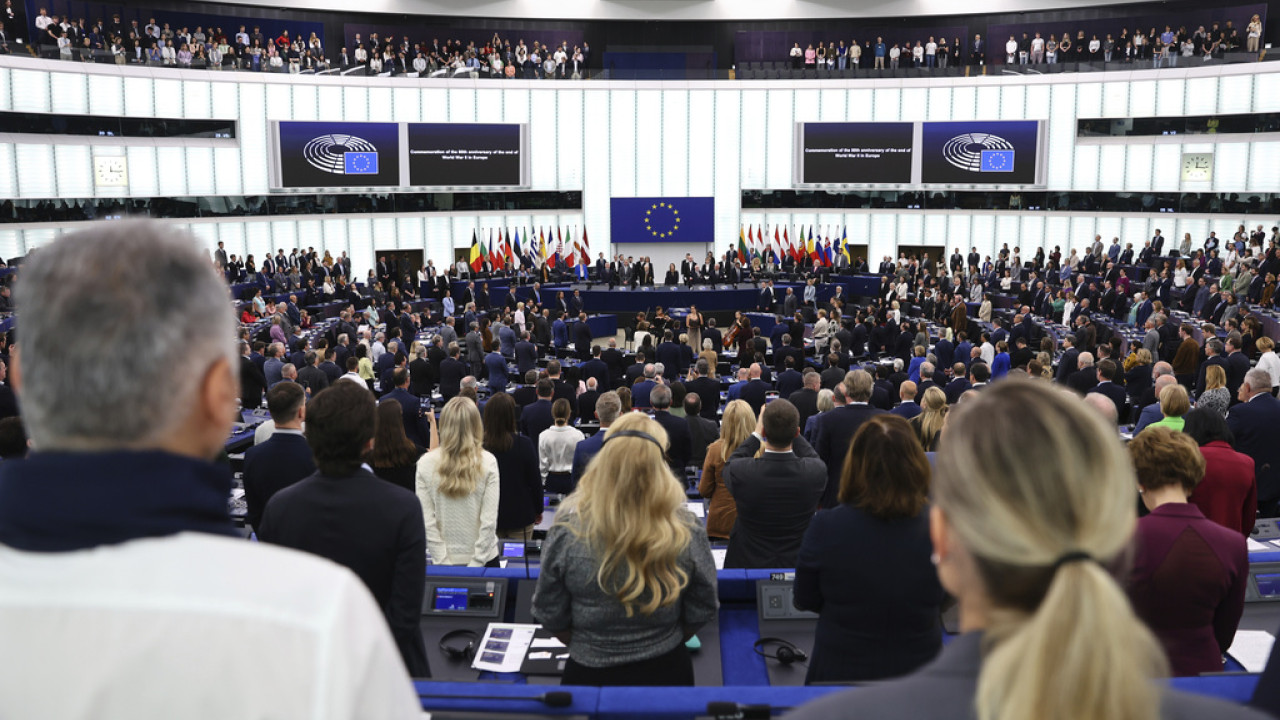 Δασμοί: Οι διαιρέσεις στην ΕΕ αποδυναμώνουν την επιρροή της στις κρίσιμες συνομιλίες με τον Τραμπ