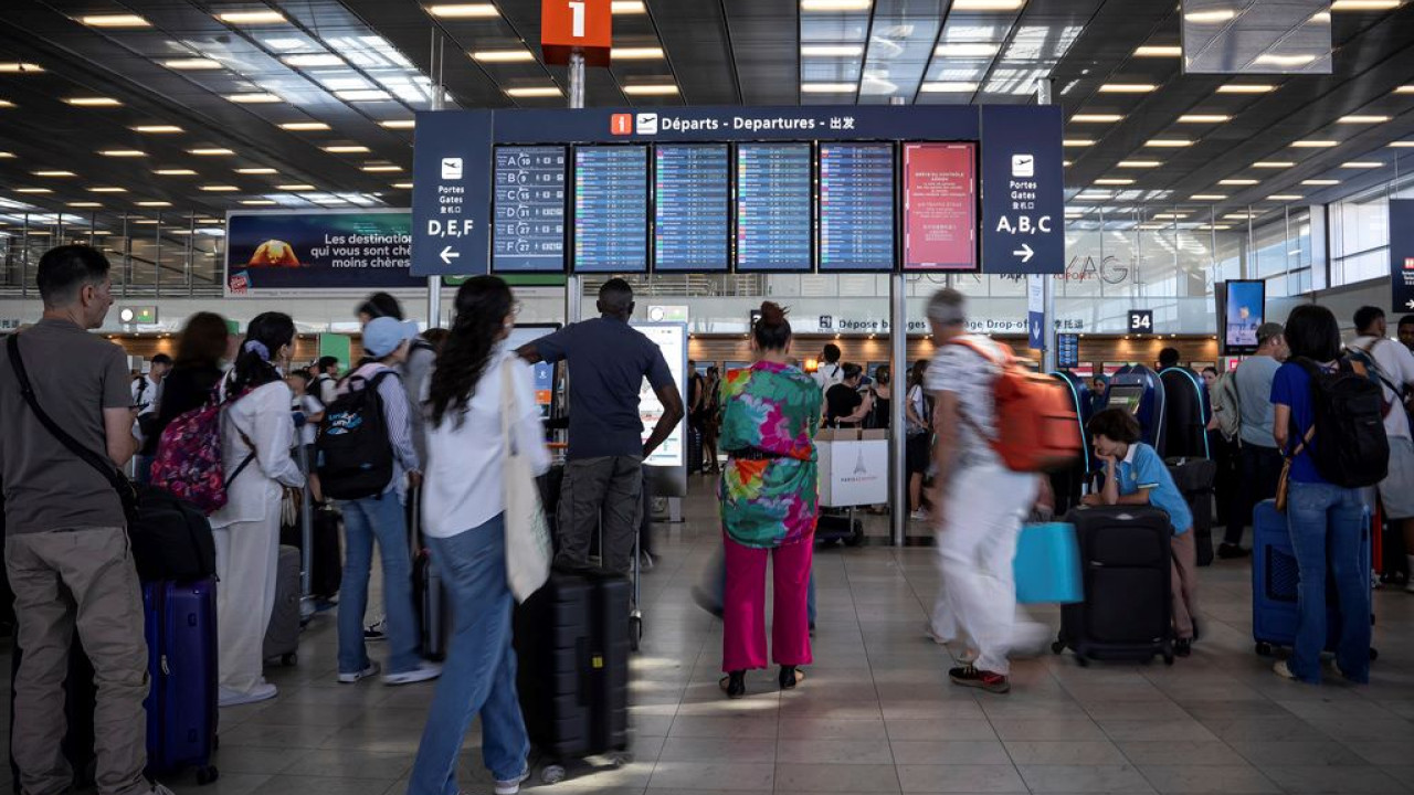 Απεργία των ελεγκτών εναέριας κυκλοφορίας στη Γαλλία- Στον «αέρα» 300.000 επιβάτες σε όλη την Ευρώπη