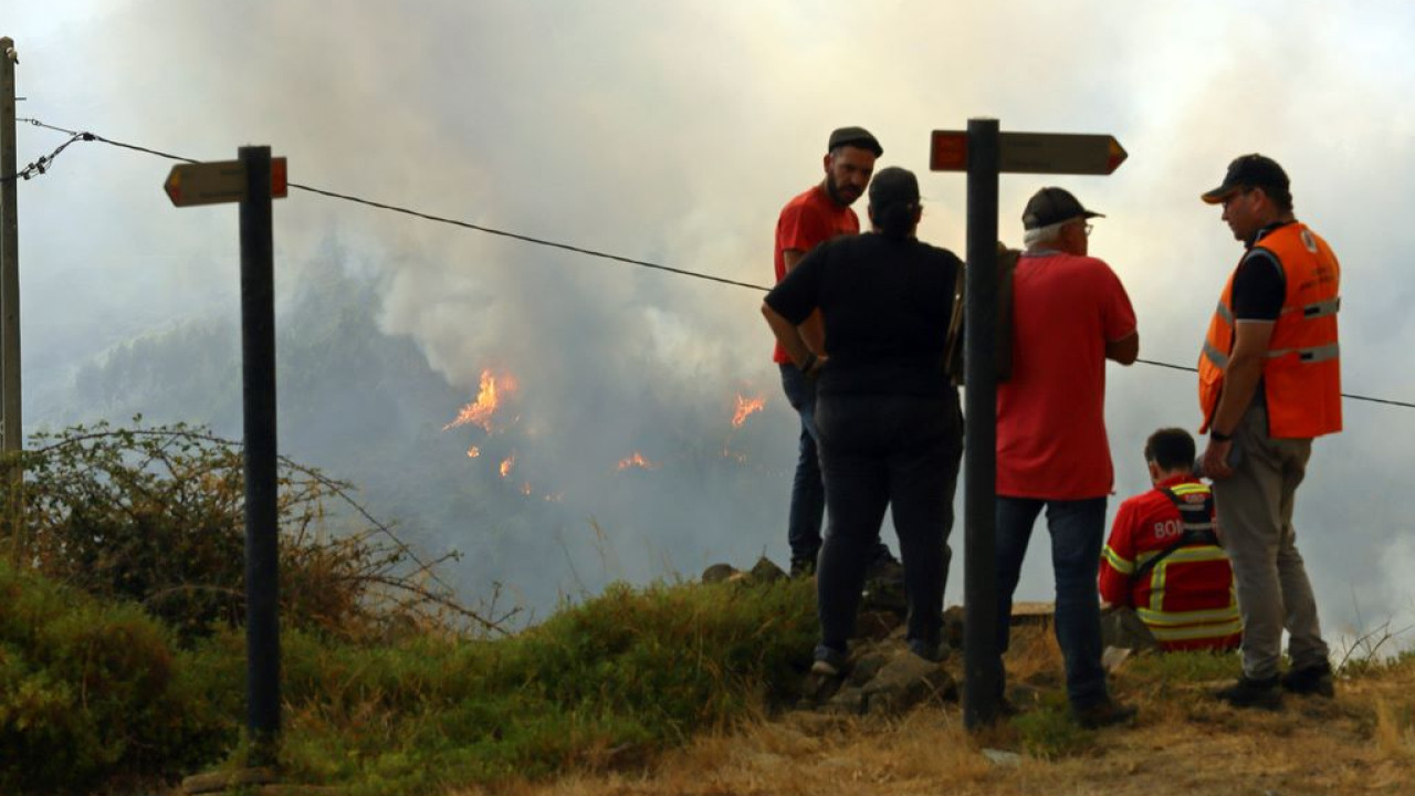 Φωτιές στην Πορτογαλία: Σε κατάσταση συναγερμού ολόκληρη η χώρα – Τρεις μεγάλες δασικές πυρκαγιές Φωτιές στην Πορτογαλία: Σε κατάσταση συναγερμού ολόκληρη η χώρα – Τρεις μεγάλες δασικές πυρκαγιές