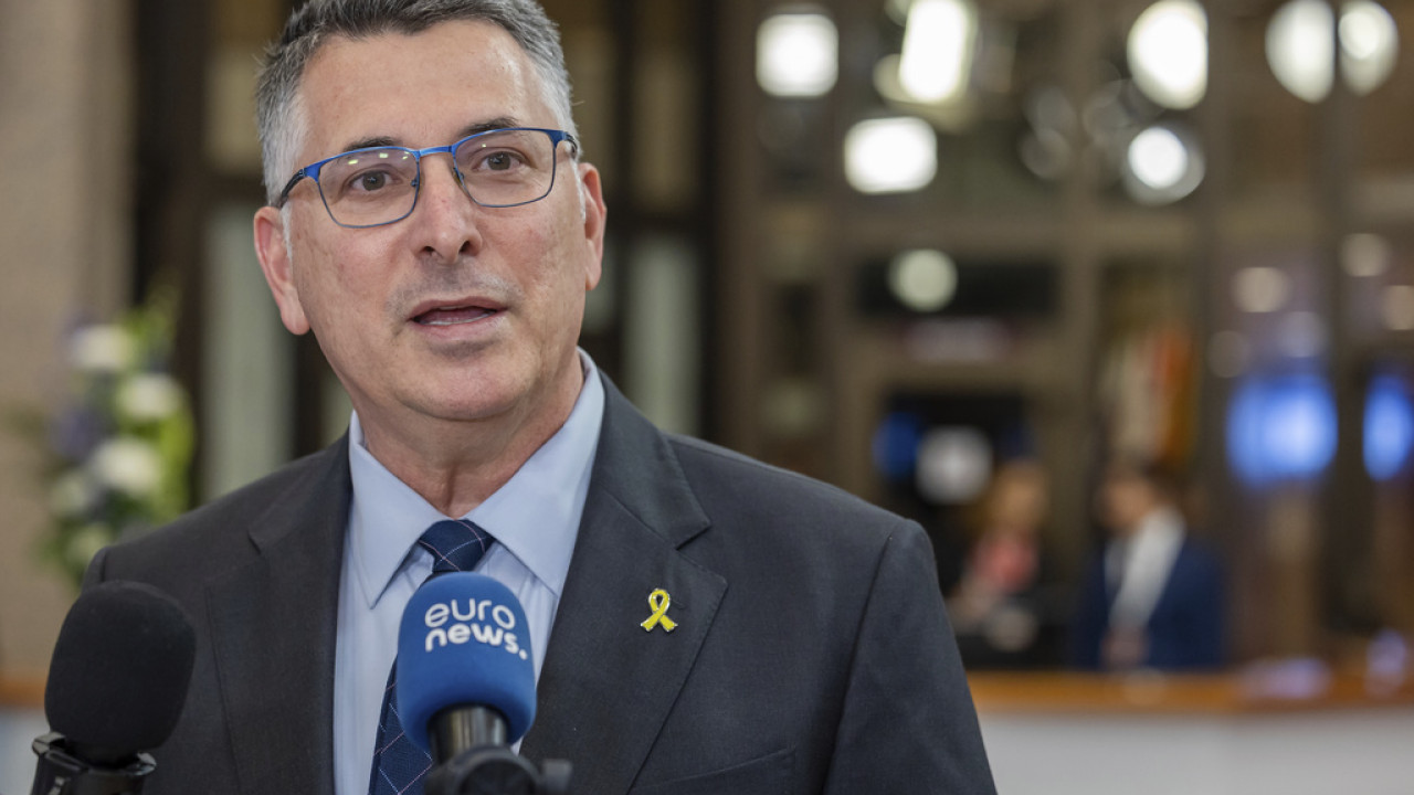 Ο ΥΠΕΞ του Ισραήλ επιπλήττει τον Ολλανδό πρεσβευτή για τις επικρίσεις της κυβέρνησής του για τη Γάζα Ο ΥΠΕΞ του Ισραήλ επιπλήττει τον Ολλανδό πρεσβευτή για τις επικρίσεις της κυβέρνησής του για τη Γάζα