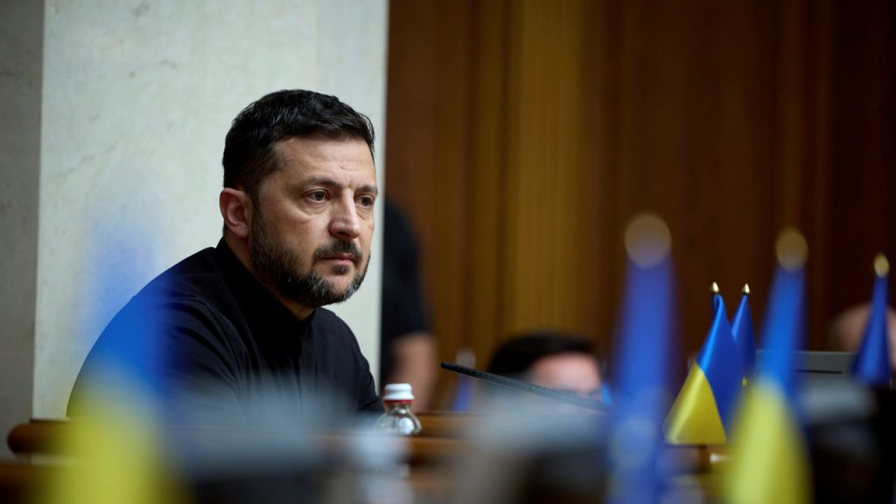 Ουκρανία: Προσπαθεί να τα «μαζέψει» ο Ζελένσκι για το νομοσχέδιο της… διαφθοράς Ουκρανία: Προσπαθεί να τα «μαζέψει» ο Ζελένσκι για το νομοσχέδιο της… διαφθοράς
