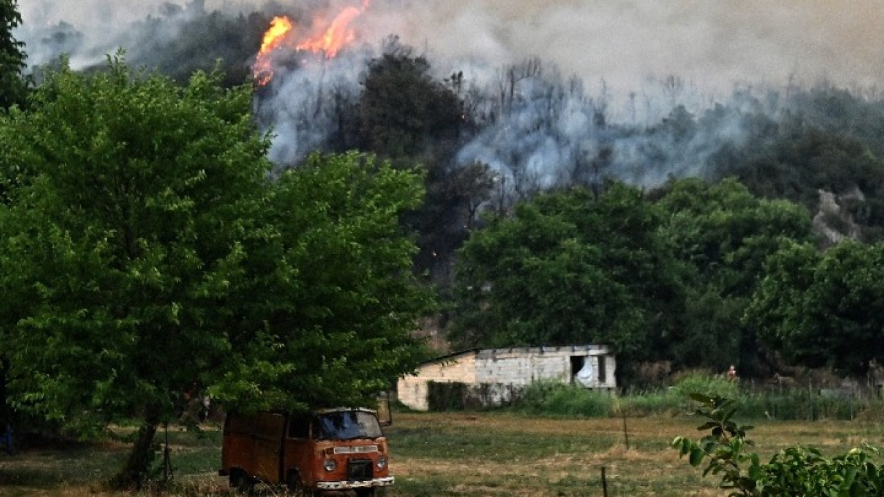 Φωτιά στον Φενεό Κορινθίας: Συνελήφθησαν 2 άνδρες για εμπρησμό από αμέλεια Φωτιά στον Φενεό Κορινθίας: Συνελήφθησαν 2 άνδρες για εμπρησμό από αμέλεια