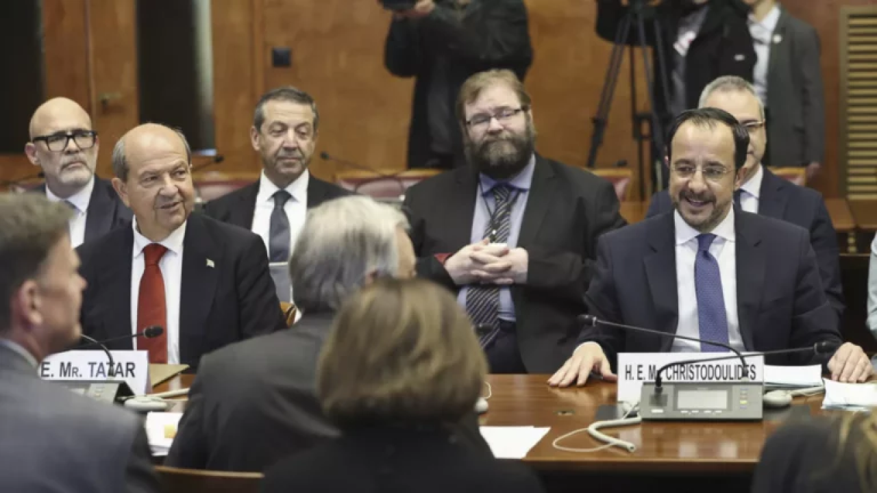Νέα Υόρκη: Συνεχίζεται η άτυπη διευρυμένη διάσκεψη για Κυπριακό Νέα Υόρκη: Συνεχίζεται η άτυπη διευρυμένη διάσκεψη για Κυπριακό