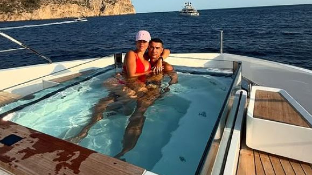 Ο Κριστιάνο Ρονάλντο κάνει διακοπές στη Σκιάθο - Βίντεο, φωτογραφίες